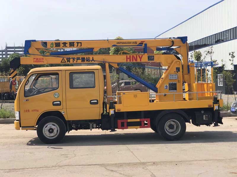 東風雙排12米藍牌高空作業車